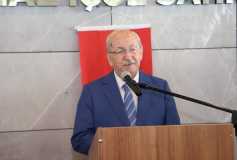 Down Sendromlu fotoğraf sanatçısı Volkan Niyazi Madaslı'nın Duvarlar adlı sergisini Belediye başkanı Kadir Albayrak ve çok sayıdaki konukla açtık