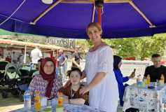 Süleymanpaşa Su Ürünleri Kooperatifi Başkanı İbrahim Pehlivanoğlu ve derneğimiz desteği ile düzenlenen yaza merhaba tekne gezisinden sonra balık ekmek ikramı yapıldı...