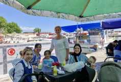 Süleymanpaşa Su Ürünleri Kooperatifi Başkanı İbrahim Pehlivanoğlu ve derneğimiz desteği ile düzenlenen yaza merhaba tekne gezisinden sonra balık ekmek ikramı yapıldı...